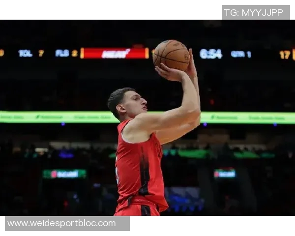 约维奇谈热火团队氛围强调相互鼓励共克难关