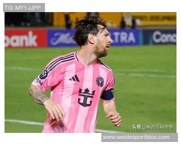 梅西缺席训练一天后今日回归训练中心恢复合练状态良好