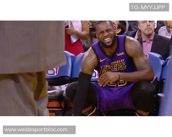 浓眉再遇伤病困扰首节小腿受伤退赛仅得4分4板表现受限