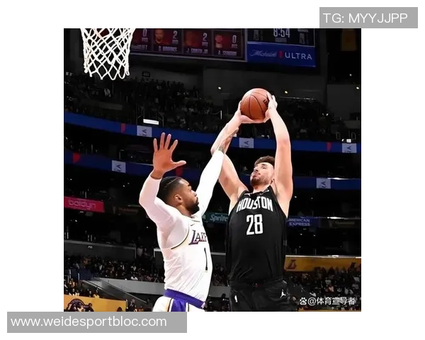 乌度卡称卡佩拉可胜任传统中锋角色与申京联手打造双塔阵容